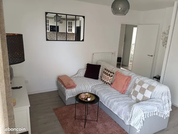 À 6 min à pied du RER C et du futur métro 15 - T2 meublé de 46,27 m² avec balcon - Vitry-sur-Seine (