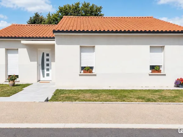 Maison individuelle de plain-pied récente Vihiers