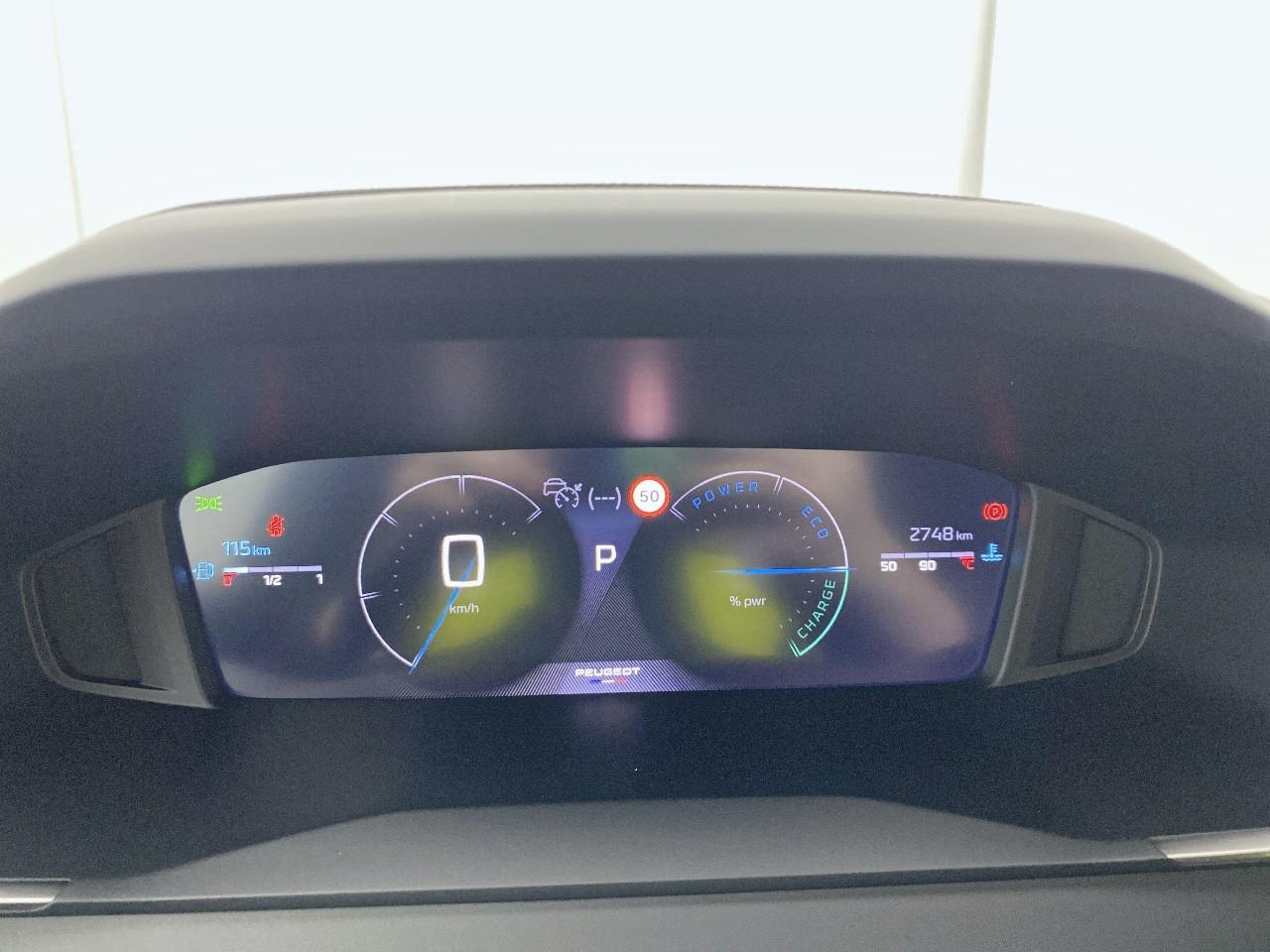 Peugeot 2008 hybrid 145 ch e-dcs6 allure — photo 13