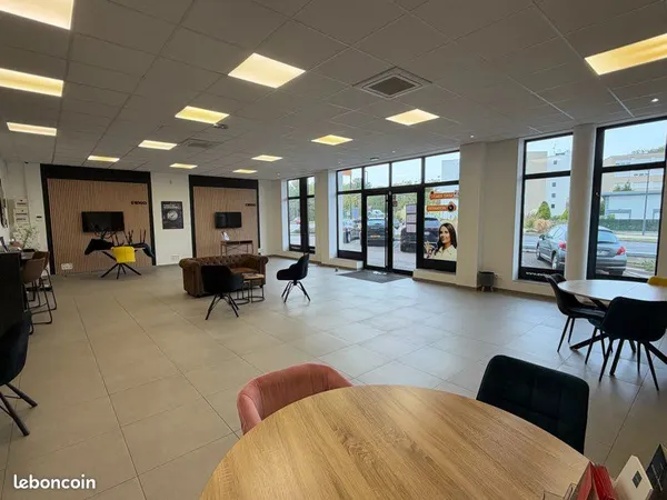 Local commercial de 140m2 tout équipé à Yutz