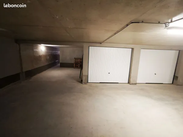 GARAGE STRASBOURG / ILLKIRCH secteur Baggersee A VENDRE