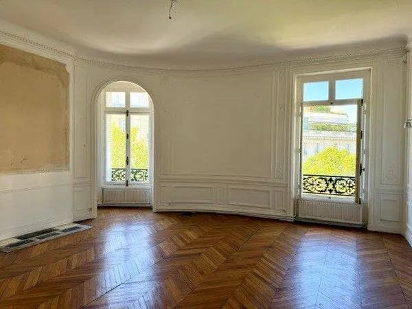 Appartement 6 pièces 250 m²