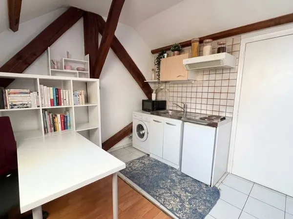 Studio 1 pièce 12 m²