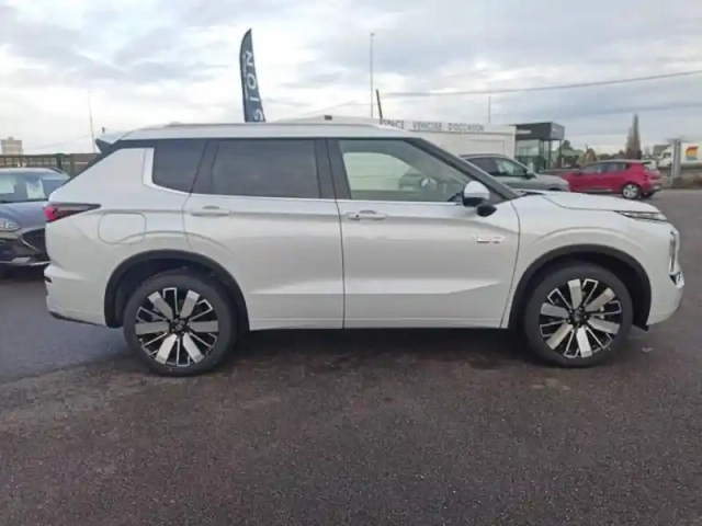 Mitsubishi Outlander 2.4 phev 306ch instyle 4wd my26 — photo 4
