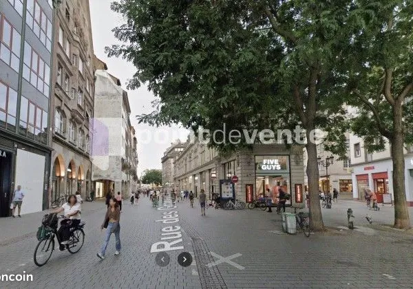 Commerce habillement/textile 132 m²