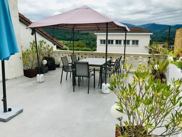 Maison 10 pièces 280 m²