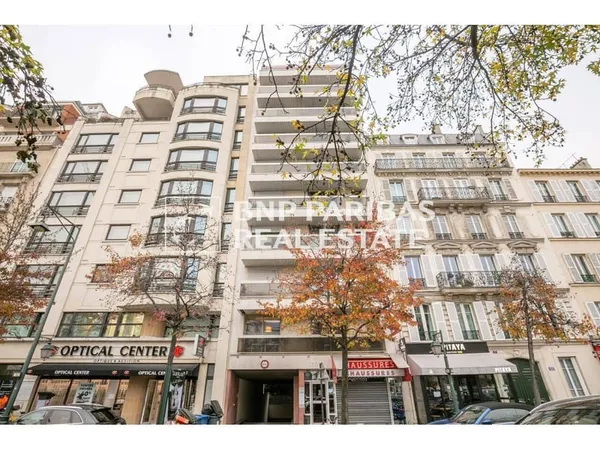 Bureaux 87 m²