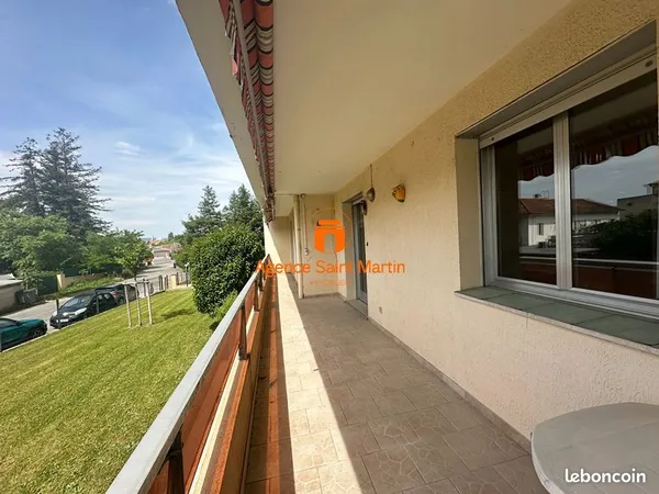 Appartement T4 avec Balcon , Garage et Cave