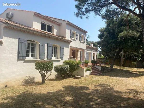 Maison 230 m2 - 5 chambres -Terrasse - Jardin clos - Age