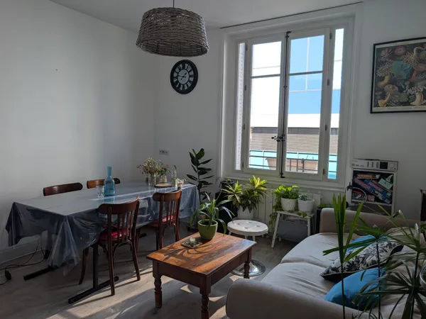 Loue chambre en colocation dans appartement