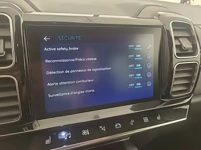 Citroën C5 Aircross hybride rechargeable 225 s&amp;s e-eat8 — photo 45
