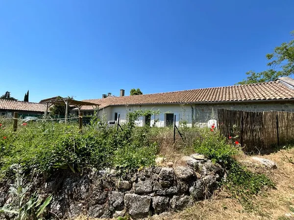 Maison Mereuil 5 pièce(s) 126 m2