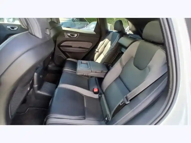 Volvo Xc60 r design recharge plug-in hybr — photo 21