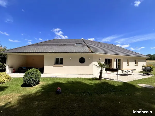 Maison 7 pièces 195 m²