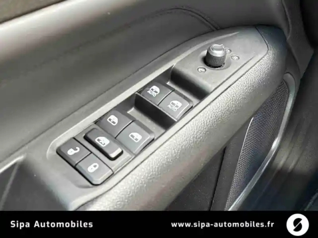 Jeep Compass 1.3 phev t4 240 ch 4xe eawd — photo 16