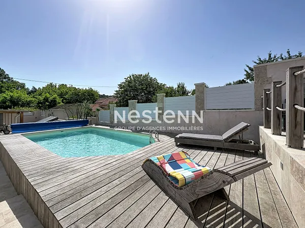 Maison de ville, 2 chambres à Nérac avec piscine et garage