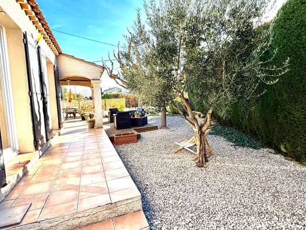 Maison de plain-pied 5 pièces 88 m²