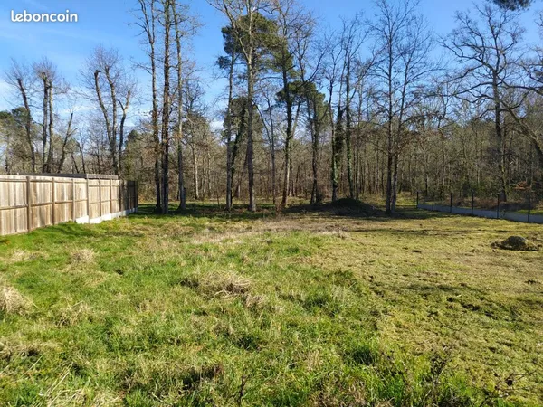 Terrain constructible - Le Las - Direct propriétaire