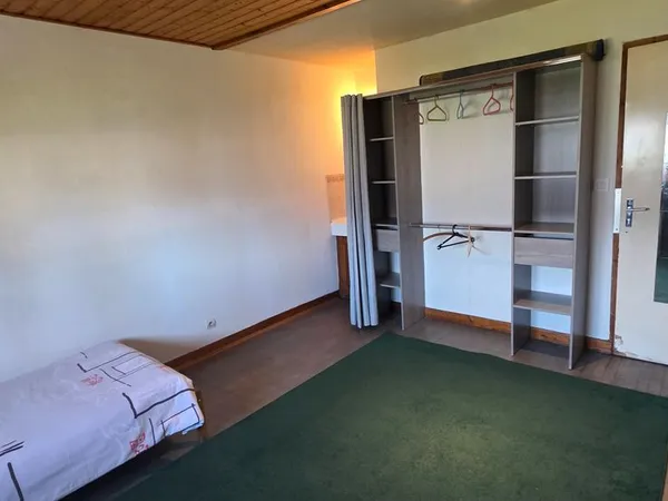 Dispo chambre de 15 m² AVEC LAVABO TOUT COMPRIS VILLA CAMPUS
