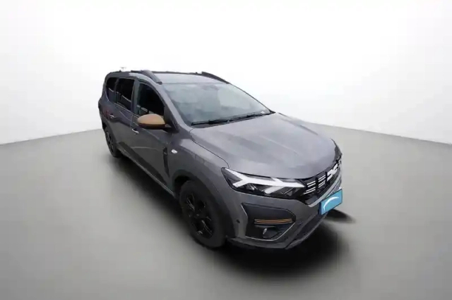 Dacia Jogger tce 110 7 places gsr2 — photo 8