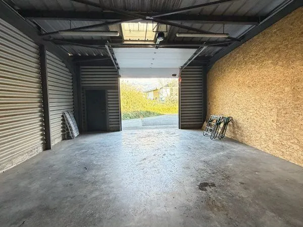 Local d’activité et entrepôt Location Peillonnex 1p 75m² 720€
