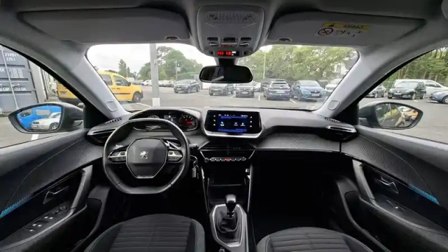 Peugeot 2008 puretech 100 s&amp;s bvm6 — photo 11
