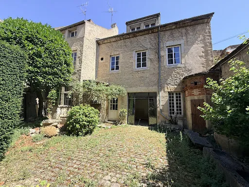 Propriété 9 pièces 233 m²