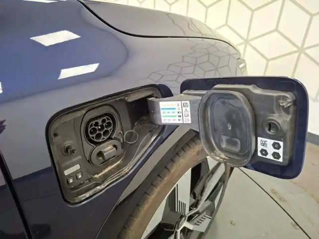 Renault Megane e-tech ev60 220 ch super charge — photo 18
