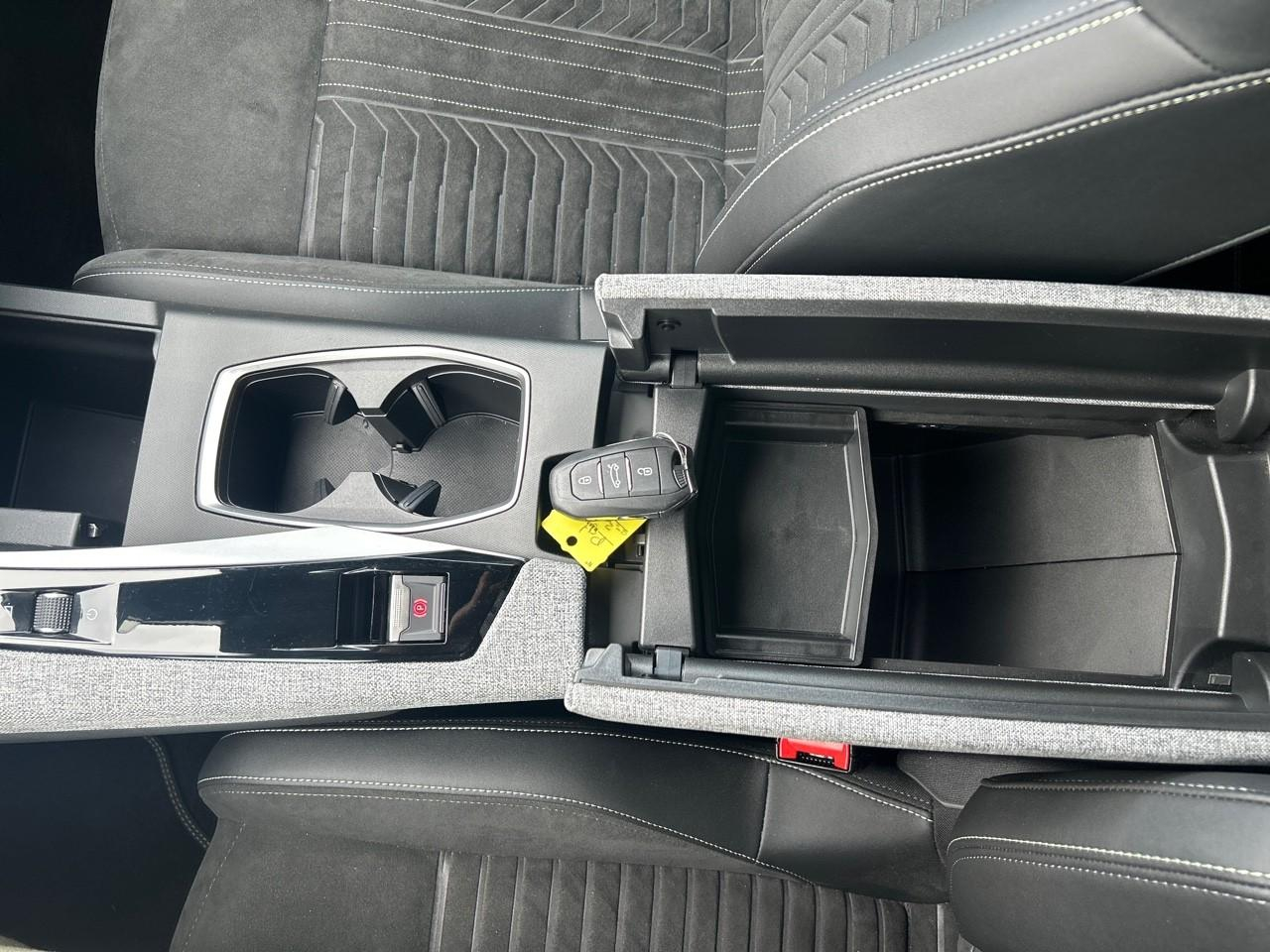 Peugeot 3008 electrique 210ch batterie 73 kwh gt — photo 18