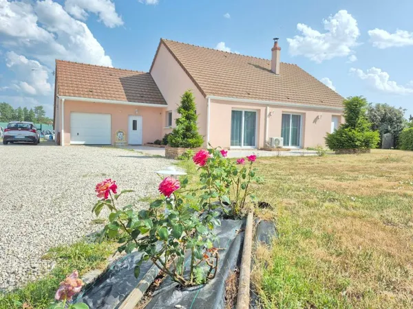 Maison 165 m2, terrain 4000 m2 Les BORDES