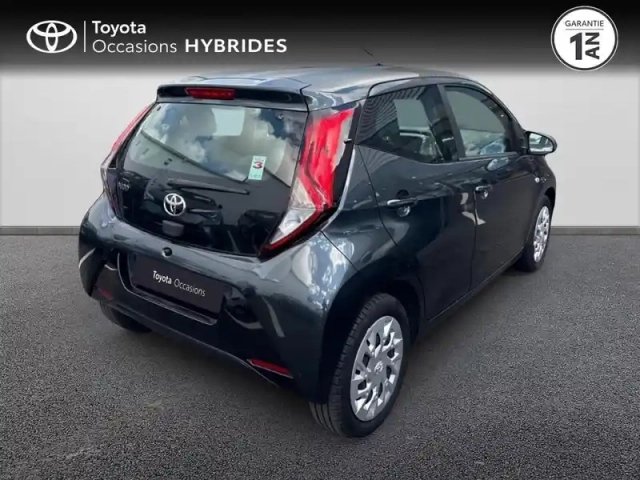 Toyota Aygo 1.0 vvt-i 72ch x-play 5p — photo 2