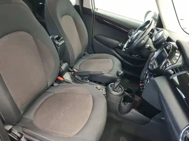 Mini Mini hatch 5 portes cooper 136 ch — photo 9