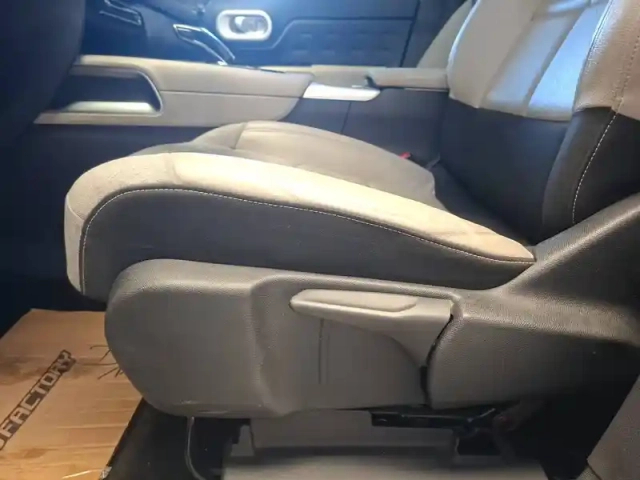 Citroën C5 Aircross puretech 180 s&amp;s eat8 — photo 36