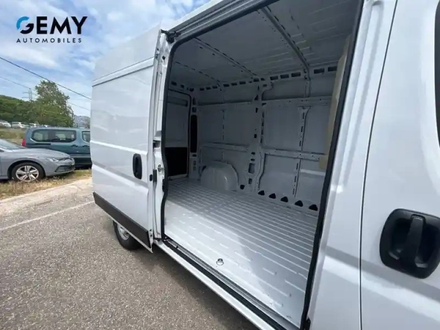 Peugeot Boxer fgn diesel 140 ch l2h2 3.3 t manuelle — photo 21