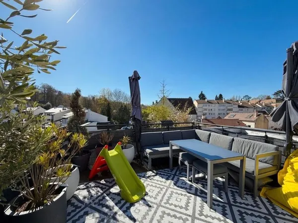 Appartement 3 pièces avec grande terrasse - Centre d'Orgeval