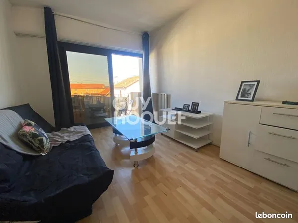 Studio 1 pièce 19 m²