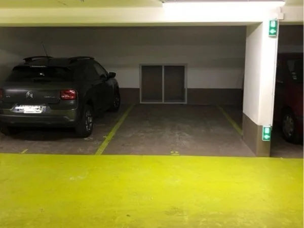 Place de parking à Rueil malmaison quartier mont Valérien