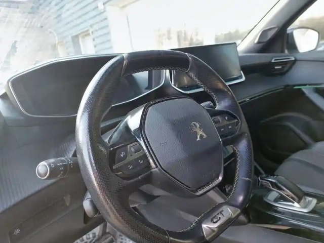 Peugeot 2008 moteur électrique 136 ch — photo 9