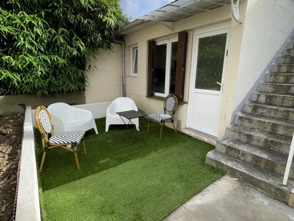 Loue appartement 25m² Rungis Ville - Maison des examens, Mermoz, Le Nôtre