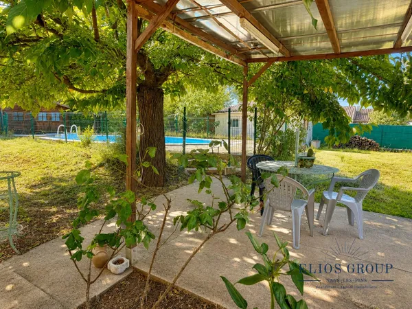 Maison T5 100m2 sur 1500m2 de terrain avec piscine, garage et at