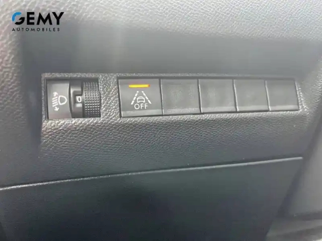 Peugeot 208 puretech 100 s&amp;s bvm6 — photo 13