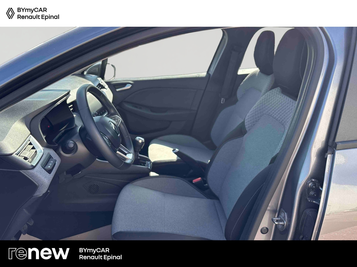 Renault Clio TCe 90 — photo 11