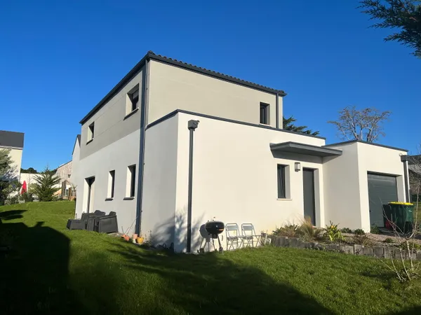 Vends maison récente 121m² 4 chambres Quartier Lycée