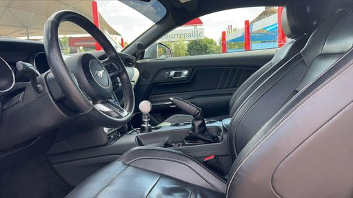 Ford Mustang 2.3 EcoBoost 317 - Fastback – 2019 – 84526 km – Essence – Boîte Manuelle — photo 11