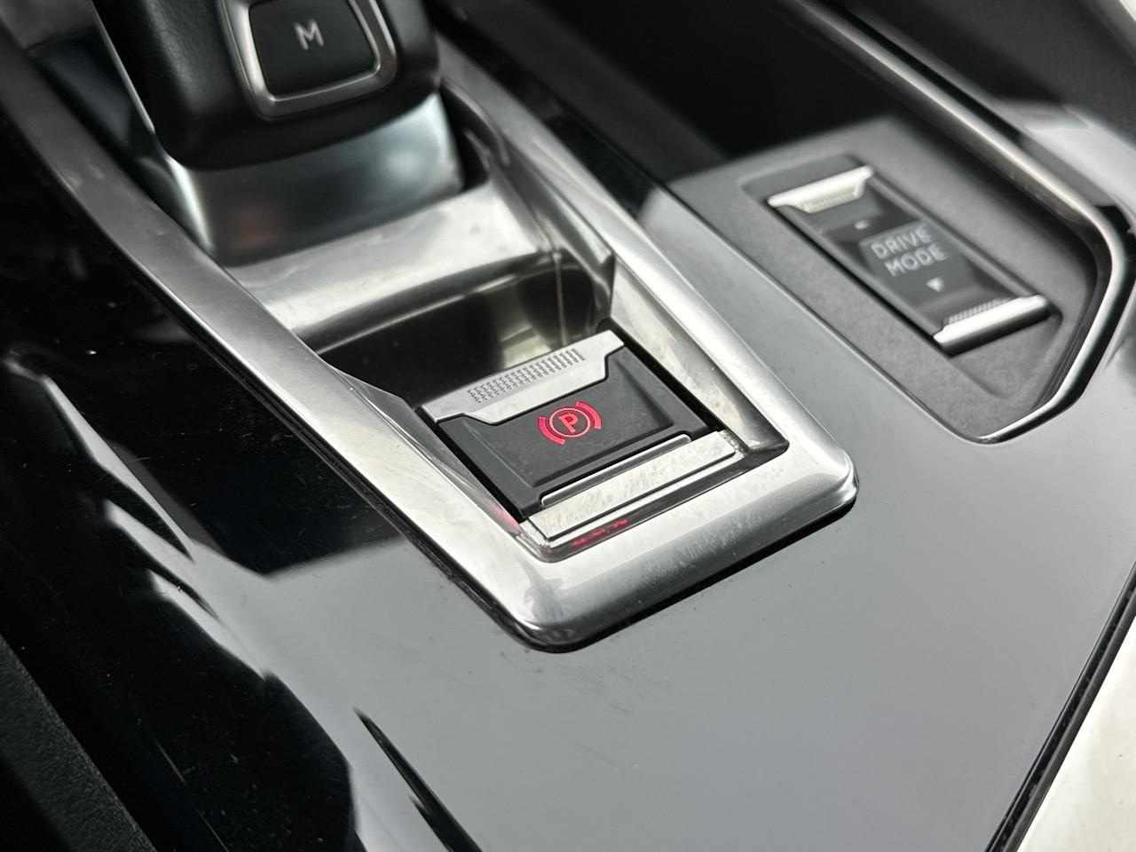 Peugeot 3008 puretech 130ch s&s eat8 allure pack — photo 31
