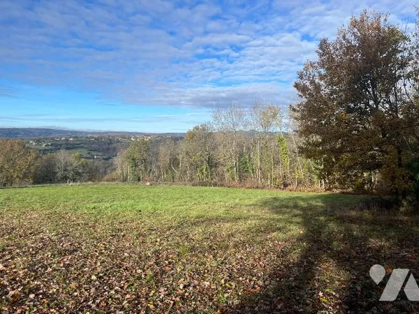 Terrain 1472 m²