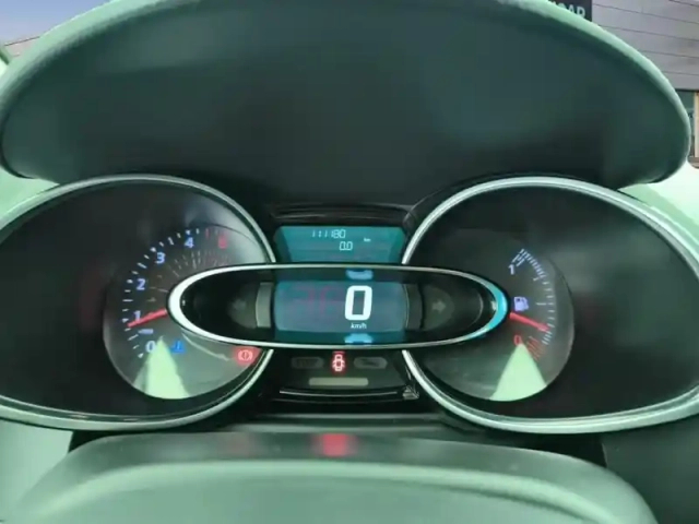 Renault Clio dci 90 e6c limited — photo 21