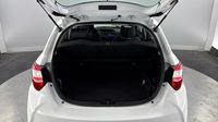 Toyota Yaris 100h Dynamic 5p MY19 — photo 14