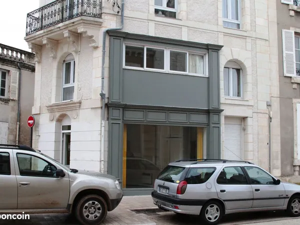 LOCAL COMMERCIAL 24 m² — EMPLACEMENT D'ANGLE N°1