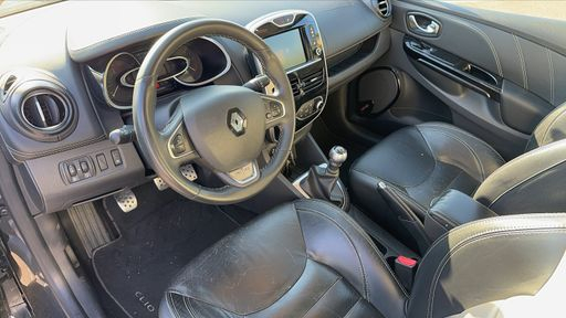 Renault Clio 0.9 TCe 90 - Intiale Paris – 2016 – 96153 km – Essence – Boîte Manuelle — photo 25
